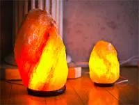 Неограненная солевая лампа Stay Gold в комплекте "Скала". 1-2 кг