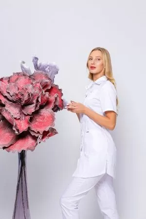 Блуза медицинская женская "Доктор Стиль" Сафари (белая) new Блуза медицинская женская "Доктор Стиль" Сафари (белая) new