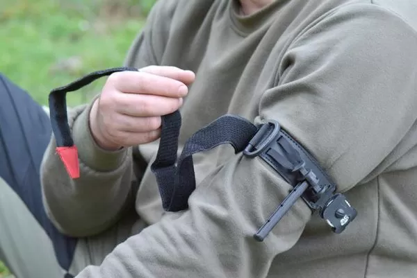 Жгут кровоостанавливающий ЖВ-01-Медплант с циферблатом (вид сложения 1) (турникетный жгут) Жгут кровоостанавливающий ЖВ-01-Медплант с циферблатом (вид сложения 1) (турникетный жгут)