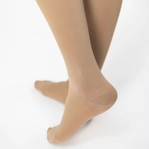 Чулки компрессионные Тривес ТК.231 унисекс 1 класс компрессии с закрытым носком и гладкой резинкой цвет бежевый  