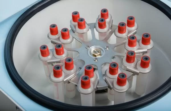 Центрифуга лабораторная с ротором и адаптерами Liston C 2201 CRA 1215 Центрифуга лабораторная с ротором и адаптерами Liston C 2201 CRA 1215