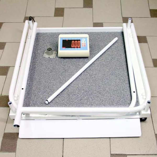Весы МП "Здоровье" 300 ВДА-(50/100;Р) (80х80) 07 (15) К для взвешивания стоя и в инвалидном кресле, без ростомера и стульчика