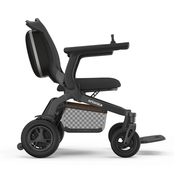 Кресло-коляска с электроприводом ORTONICA Pulse 690, ширина сиденья 38 см, колеса передние литые, задние пневматические Кресло-коляска с электроприводом ORTONICA Pulse 690, ширина сиденья 38 см, колеса передние литые, задние пневматические