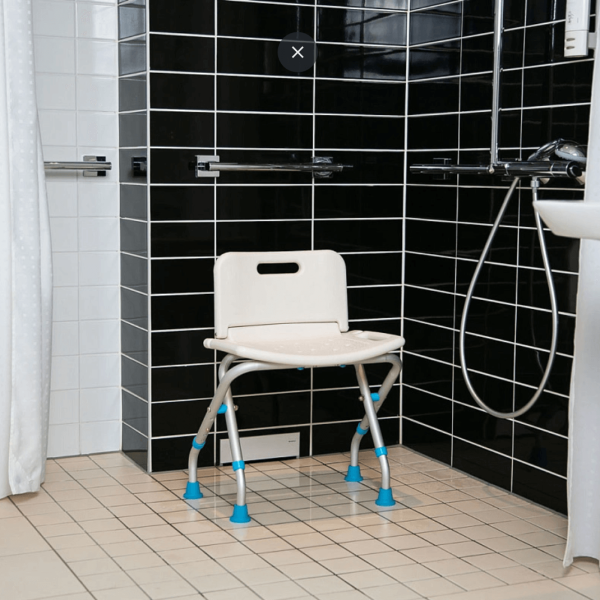 Стул для ванны Ortonica Lux-600 складной Стул для ванны Ortonica Lux-600 складной
