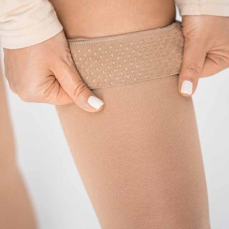 Чулки компрессионные Evolution ТК.931 унисекс 2 класс компрессии с закрытым носком и гладкой резинкой цвет бежевый  