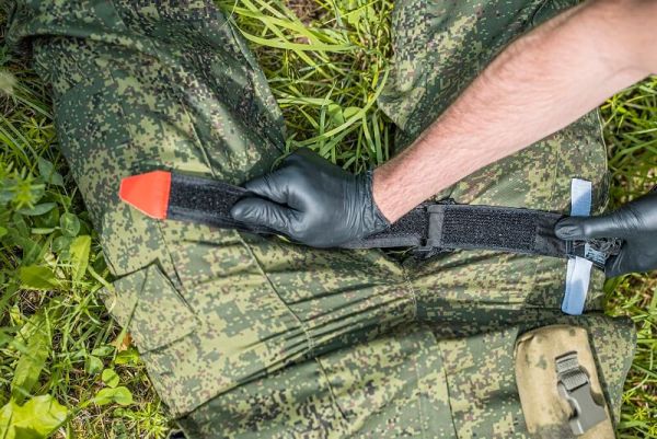 Жгут-турникет крoвooстaнaвливaющий МЕДПЛАНТ ЖК-02 с двухщелевой пряжкой и с лентой для фиксации времени, вид сложения 2, артикул 1748 Жгут-турникет крoвooстaнaвливaющий МЕДПЛАНТ ЖК-02 с двухщелевой пряжкой и с лентой для фиксации времени, вид сложения 2, артикул 1748